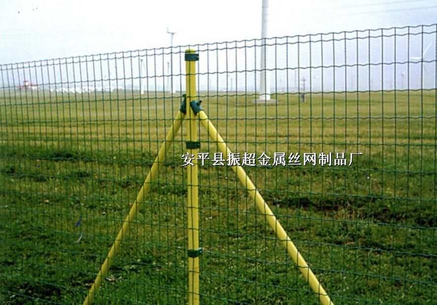 钢丝网围栏