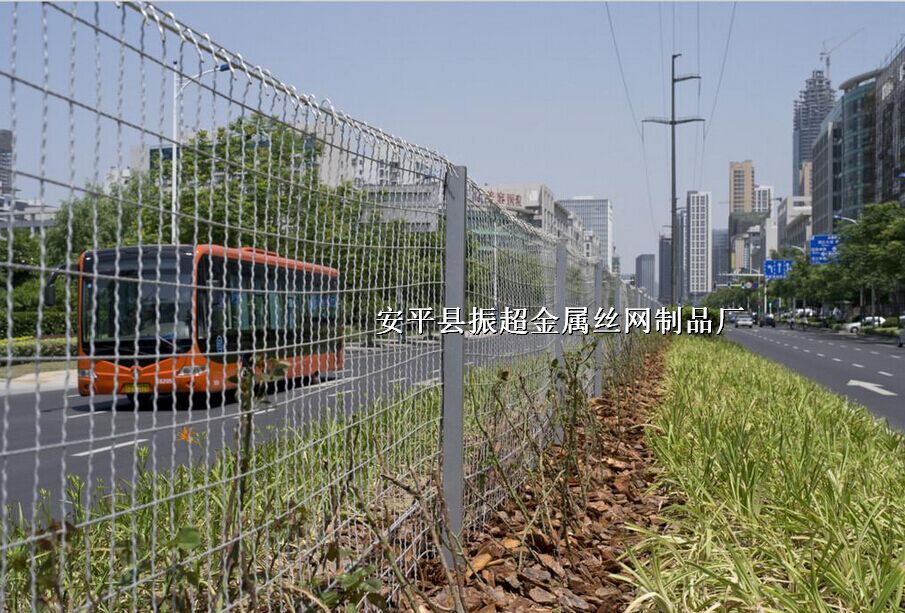 钢丝网围栏